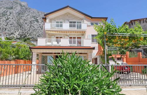 Apartments Villa Michele-Three Bedroom Apartment with Partial Sea View Grejp - Photo 25