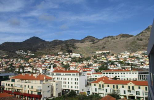 Sunny Little Sister Apartment - 7 min walking from the beach and at 7 min driving from the Airport - Foto 26