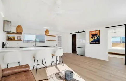 Serene Modern Home Backdoor with great WiFi, games, movies, patio seating and bbq Easy Access to North Joshua Tree National Park in 10 minutes - Foto 52