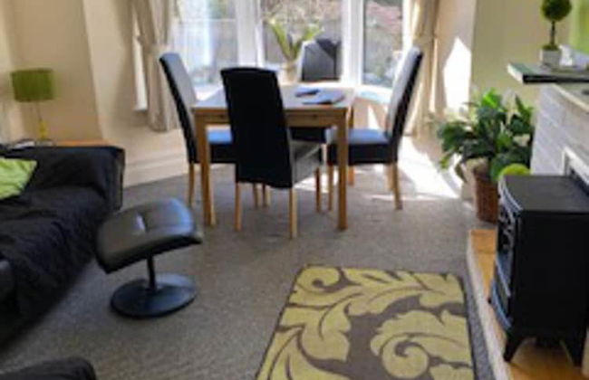 Homely 2- bed Apartment -ground Floor-sleeps 4 - Foto 9