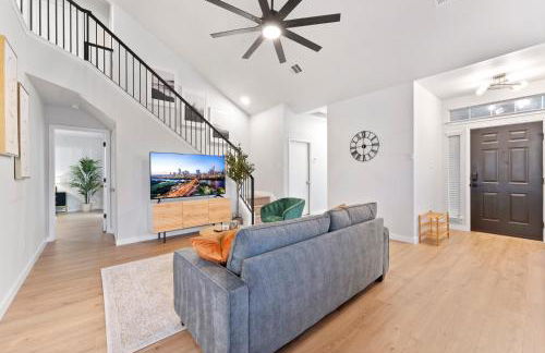 Modern & Homey 3BR Home, Remote Work Friendly, King Beds, Fast WiFi - Foto 70