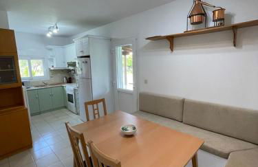 Entire villa with big garden and BBQ amenities - Foto 28