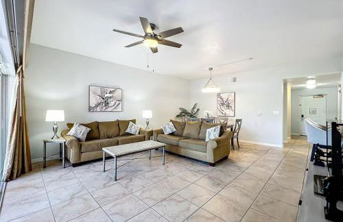Spacious 3 Bed 3 Bath Luxury Condo 5 min from Disney - Photo 42