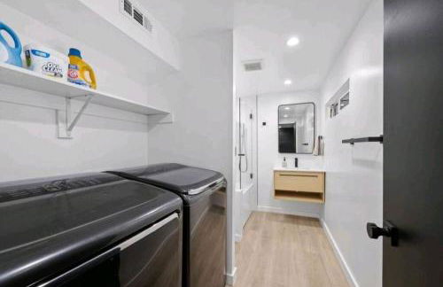 Updated Mountain Cabin Retreat with 180 views off Deck and Balcony - Foto 8