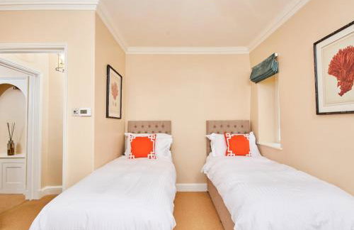 North Lodge - Photo 8