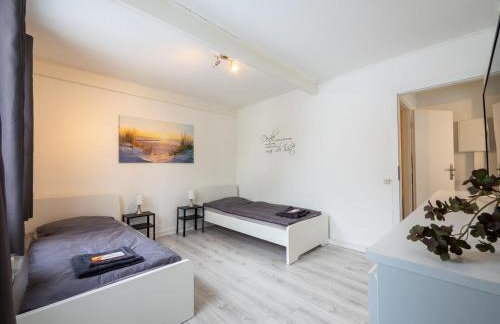 Monteurwohnung-fuer-5-Personen-mit-Balkon-Kueche-Ahrensburg-Naehe-Hamburg-AGRP1203 - Photo 5