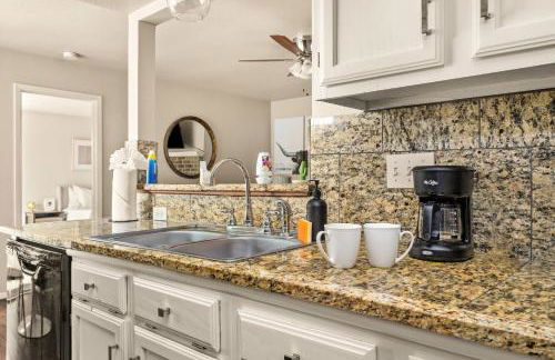 Serene SoCo Escape, Walk to Cafes and Free Parking - Photo 28