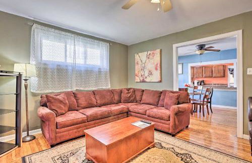 Suburban Home with Backyard Patio Less Than 7 Miles to Dtwn! - Foto 4