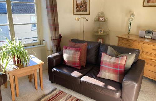 Courtyard Apartment - Photo 19