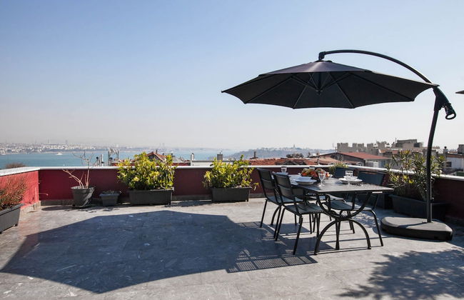 3 Bedrooms Apartment w Sea View and Terrace - Photo 32