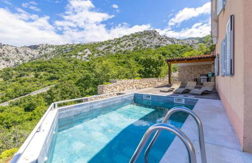 2 Bedroom Lovely Apartment In Lukovo - Foto 7