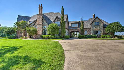 Families Welcome! Lavish Celina Home with Game Room - Foto 2