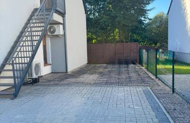 Uroczy apartament z dostępnym parkingiem i ogrodem - Foto 23