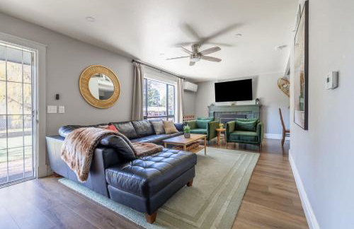 Scenic Mountain Getaway by the Park - Foto 34