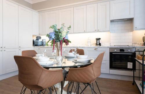 The Regal Apartment - Photo 7