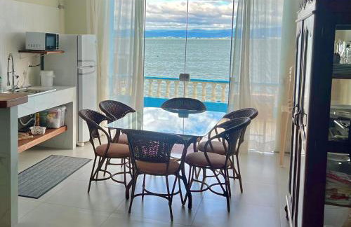 Três suítes em frente ao mar - Foto 1