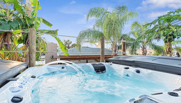 Canal Front Oasis With Pool in Palm Coast - Foto 3, Habitación