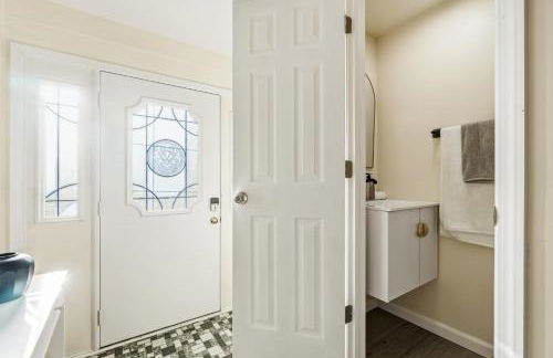 Family Retreat Near NYC w/ Parking & Views - Foto 34