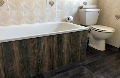 Moneydarragh Cottage with uninterrupted mountain and sea views- Hot tub available for hire at extra cost - Photo 16