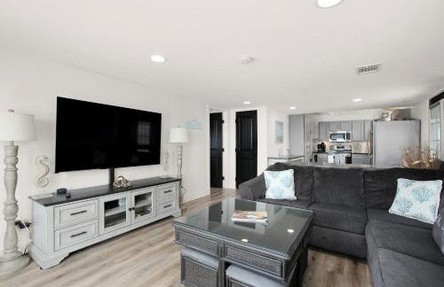 6 Bedroom plus Crows Nest with Beach View - Foto 12