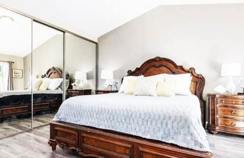 Stunning Modern Home King Bed Pool Jacuzzi Fire pit - Foto 5