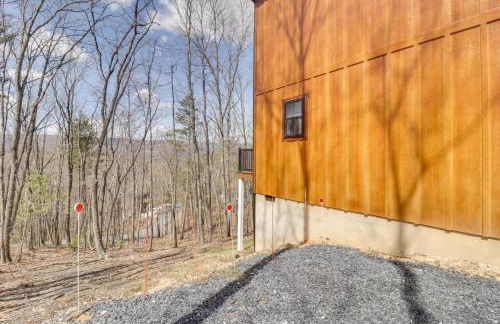 Pet-Friendly Basye Vacation Rental with Fireplace! - Foto 32