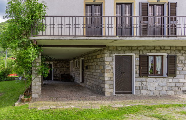 2 bedroom Apartment in Colico with garden and terrace - Photo 22