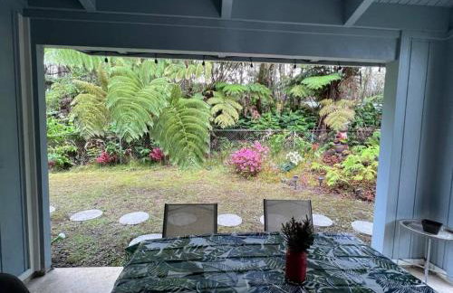 Romantic Retreat, Relax at Hot-tub, Indoor & Outdoor shower, firepit, 5 min to Hawaii Volcano park - Foto 14