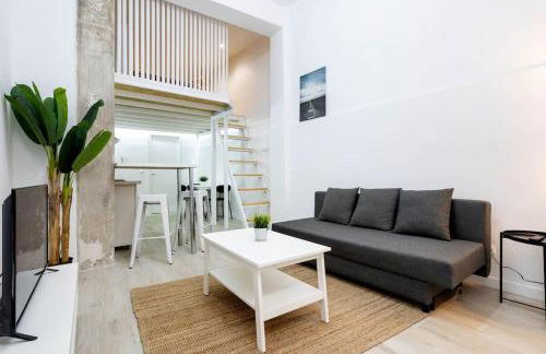 Loft reformado en Marques de Vadillo con patio privado - Photo 8