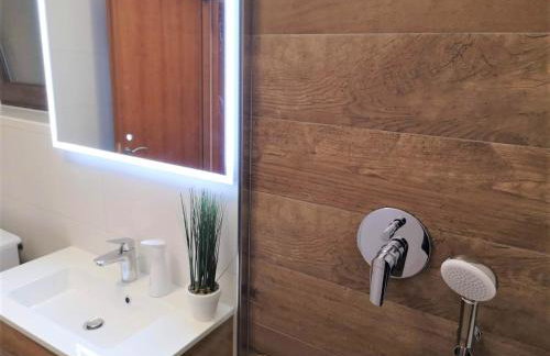 Home Andrea with infinity salty pool - Foto 38