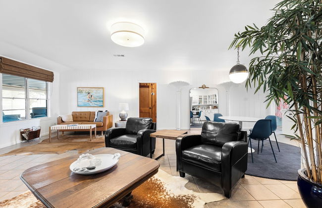 Creekside Haven with Pool and Firepit - Foto 15