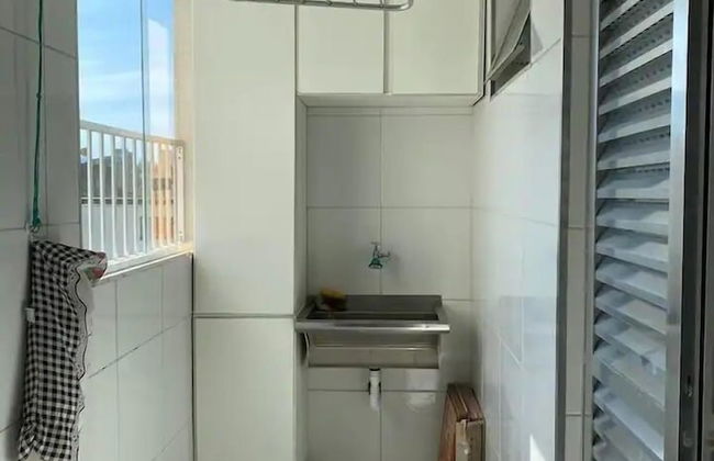 Apto na Enseada a 50 metros da praia - Foto 11