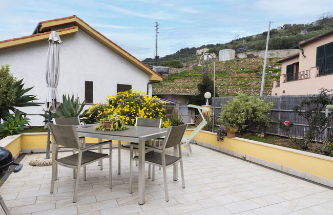 3 bedroom House in Cipressa with garden and terrace - Photo 28