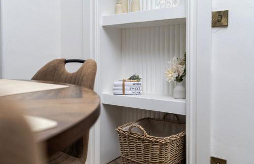 2 Bedroom Cottage-Free Parking - Photo 11