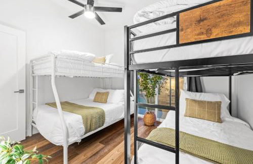 Dog-Friendly House with Hot Tub, AC, Game Room - Photo 74