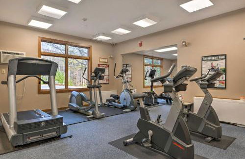 Relaxing Lincoln Condo with Fireplace and Shuttle - Foto 33