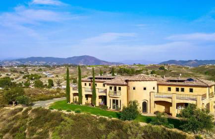 Palazzo Del Sol By AvantStay Breathtaking Home w Mountain Views Hot Tub - Photo 50