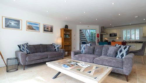 Trewhiddle Retreat V9 by Together Travel - Luxury 4-Bedroom Villa - Foto 5