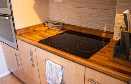 The Canal House 2BR Central Garden Parking - Photo 18