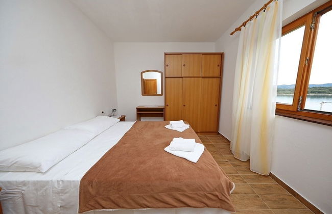 Knez Mali Iz - Photo 4