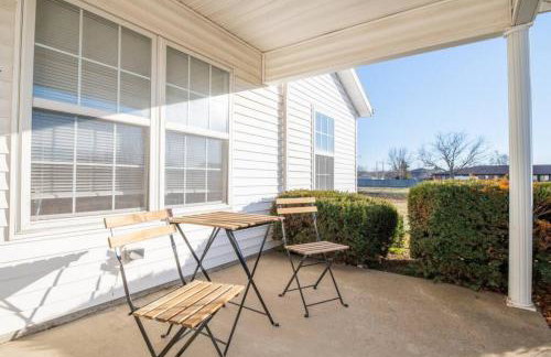 VILLA VERBENA - Sleek 3 BD in Pekin - Foto 17