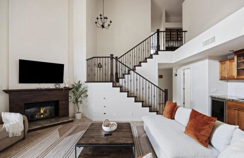 Arch Views Beautifully designed home with swimming pool table and more - Foto 6