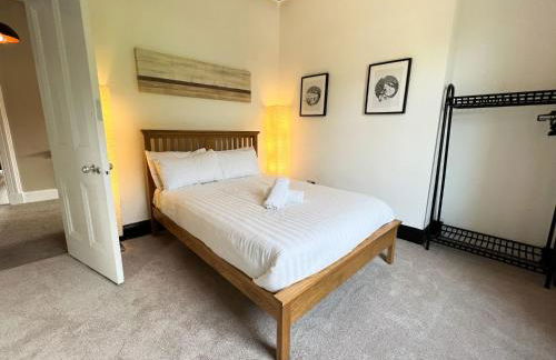 A Spacious Flat with Character - Private Car Space - Foto 30