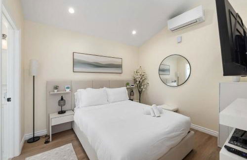 Luxury 1BR Suite Kitchen, Fireplace, Laundry, BBQ - Foto 8