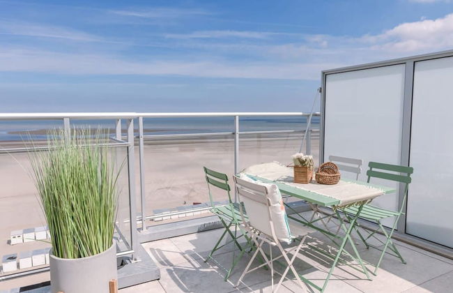 Stunning Studio With Sea-view on top Location - Foto 32