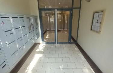 l'Aigle Royal de Paris, Gare, parking et terrasse - Foto 32