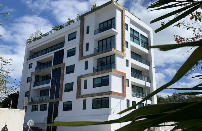 Level luxury condos - Photo 59