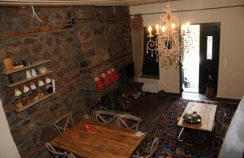 Δάφνη 1933, Λιθόχτιστο Αρχοντικό στο Βουνό - Foto 15