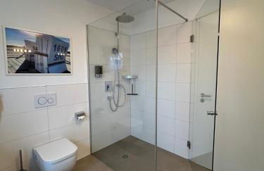 Stadt & See - neuwertige Ferienwohnung - Foto 8