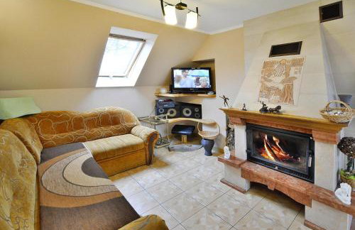 Cottage by Lake Ostrowieckie With Private Beach - Foto 8